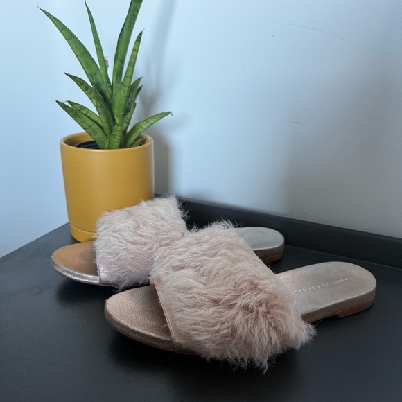 Loeffler Randall pink Mongolian shearling fur slide flat sandals – size 9 - Picture 5 of 7